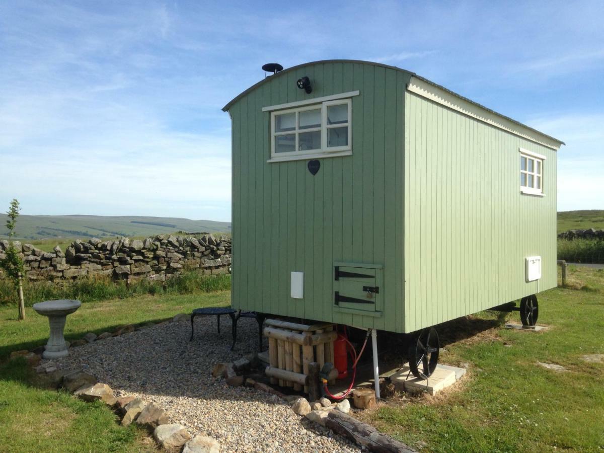 The Buteland Stop Rosie Off Grid Shepherds Hut Villa Bellingham Exterior photo